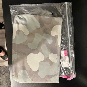 Thirty one zipper pouch